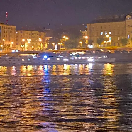 Diana Cruises Bateau-hôtel