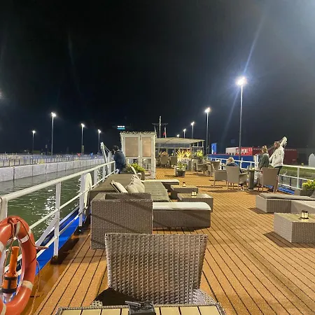 Bateau-hôtel Diana Cruises